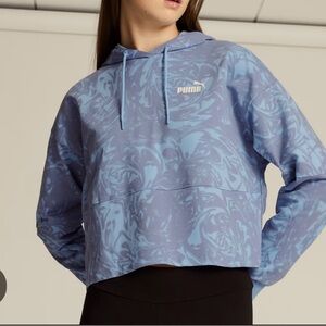 PUMA Hoodie Womens Size Medium Power Logo Cropped Sweatshirt Athletic